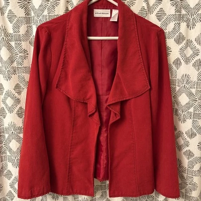 Chaqueta Alfred Dunner Roja Imitación Gamuza Frente Abierto Forrada Talla 14 Detalle Puntada Negra Foto 1 de 4