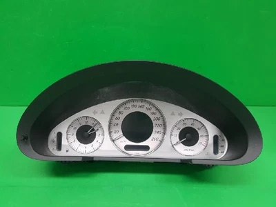 Mercedes-Benz E350 2006 grupos de instrumentos A2115404747 Foto 1 de 4