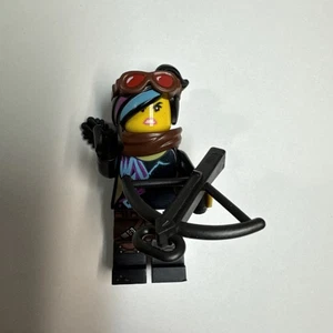 LEGO The LEGO Movie 2 Minifigure Lucy Wyldstyle con Faretra Nera (Originale) - Foto 1 di 9