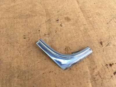 Chevy Belair 1953-54 parabrisas acero inoxidable moldura pieza esquina, 2 puertas Foto 1 de 2