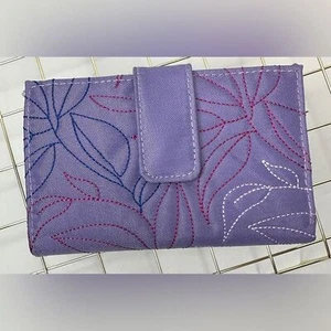 TRAVELON RFID Safe ID wallet Lavender/Purple with Floral Embroidery Stitching - Picture 1 of 8