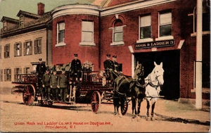 PROVIDENCE RHODE ISLAND - UNION HOOK & LADDER HORSE-DRAWN FIRE ENGINE - POSTCARD - Picture 1 of 2