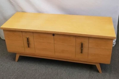 Lane MCM Blonde Mahogany Cedar Lined 47" Chest Foto 1 de 4