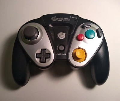 Pelican G3 Wireless Gamecube Controller MINT SHAPE TESTED BATTERIES INCLUDED - Image 1 of 4