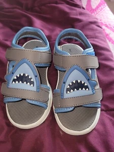 Carter's Size 9M Toddler Shark, Brand New, Never Worn, Light up Sandals - Picture 1 of 4