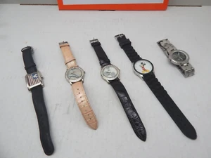 Lotto 5 Orologi Disney Topolino con batterie nuove - Foto 1 di 7