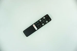 Voice Bluetooth Remote Control For TCL 40A323 55X2US Smart 4K UHD android HDTV - Picture 1 of 5