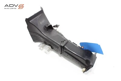 Guia de duto de entrada de ar freio dianteiro esquerdo BMW 330I 330E M340I G20 2019-2024 FABRICANTE DE EQUIPAMENTO ORIGINAL - Imagem 1 de 4