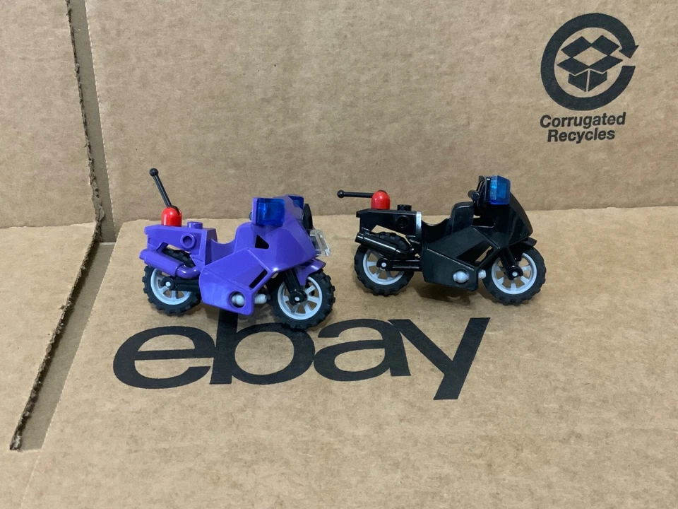 LEGO - Black & Dark Purple Motorcycle Fairing City  - No 52035 - QTY 2 - Image 1 of 4