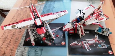 Lego Technic 42040 ensemble des deux avions des Pompiers Hélice et a Réaction - Photo 1/4