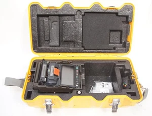 Fujikura FSM-12S SM MM Fiber Optic Fusion Splicer - Picture 1 of 4