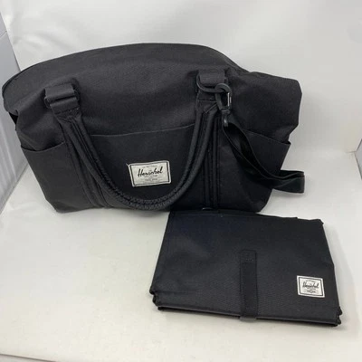 Herschel Strand Duffel 尿布单肩包黑色 24L 更换垫红色细条纹 — 第 1/4 张图片
