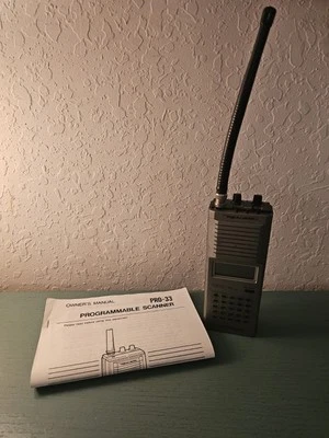 Vintage Realistic Pro-33 Handheld Programmable Scanner W/Manual-See Description - Image 1 of 4