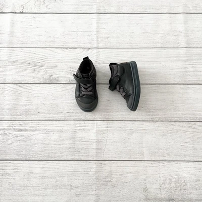 Zapatillas Toms de caña alta con correa Foto 1 de 4