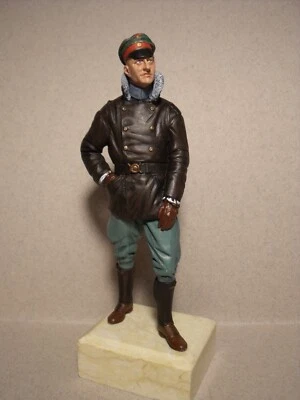 1/14 FIGURE   GERMAN  WW1  VON RICHTHOFEN  VROOM PAINTED  ULTIMATE  21ST CENTURY - Image 1 of 4