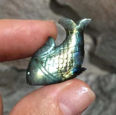 23.4ct 34x19.5x8.25mm Fine Carved Labradorite Gemstone Fish - Image 1 of 4