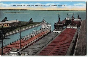 Toledo, Ohio - Se envía en muelles de carga de carbón y mineral de hierro - Postal de lino de los años 40 - Imagen 1 de 2