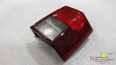 Luz trasera derecha Mitsubishi Endeavor 2010 Foto 1 de 4