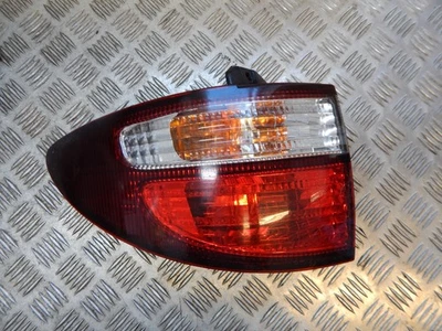 GENUINA LUZ TRASERA LADO PASAJERO TOYOTA PREVIA N/S/R 2002-2005 ICHIKOH 28-142 Foto 1 de 4