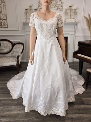 Alfred Angelo Vintage 90s Y2K White Short Sleeve Alecon Lace Wedding Dress sz 20 - Image 1 of 4