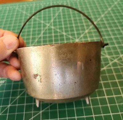 Wagner Ware Sidney -O-  Small Cast Iron Footed Pot Cauldron Salesman Sample - cf - Image 1 of 4