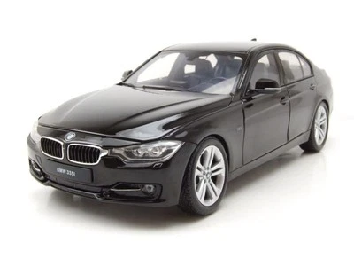 BMW 335I (F30) 2012 Nero Modellino 1:18 Welly - Immagine 1 di 4