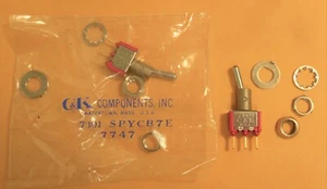 Interruptor de manija de murciélago miniatura SPDT 2A - C&K 7101 SPYCB7E - Imagen 1 de 2