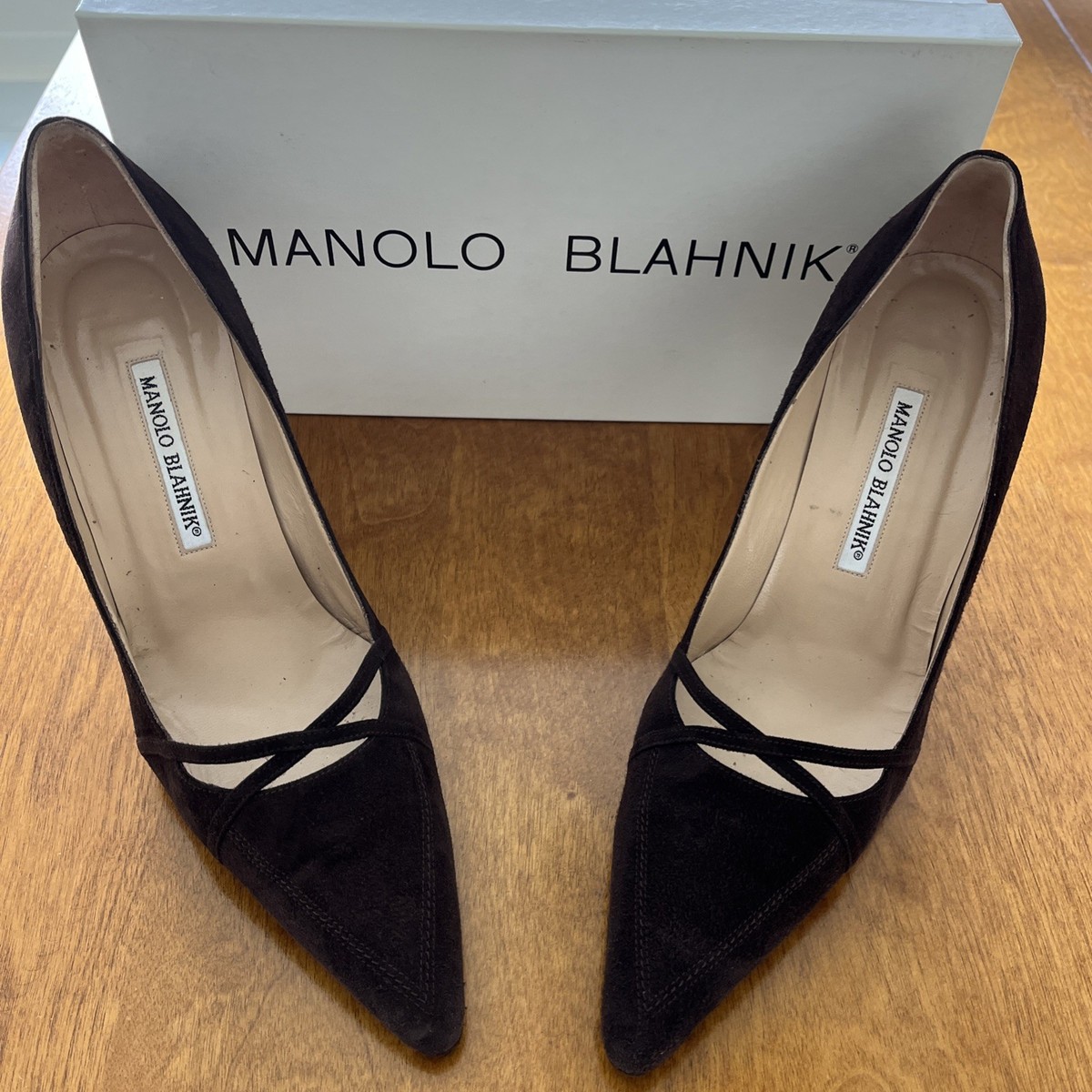 MANOLO BLAHNIK LISTONY スウェード　ブラック　39.5 MANOLO BLAHNIK LISTONY スウェード ブラック 39.5 Manolo