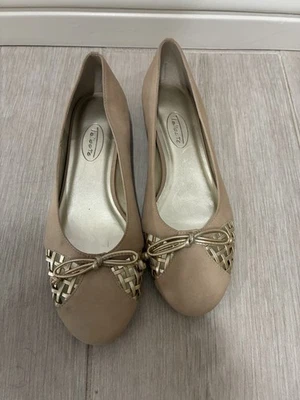 NUEVO Talbots Beige Gamuza Ballet Pisos Talla 7B Foto 1 de 4