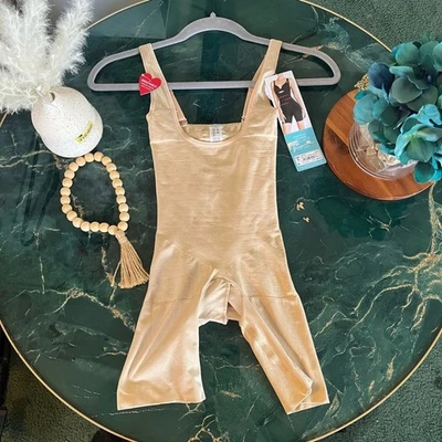 👙 SPANX Assets Cream Bodysuit ✨ Women’s Shapewear Smoothing Tummy Control – NEW - Image 1 of 4