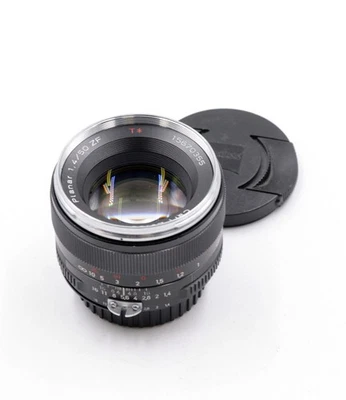 CARL ZEISS PLANAR T* 50mm F/1.4 ZF MANUAL FOCUS LENS FOR NIKON SLR CAMERAS - Image 1 of 4