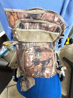 Mochila de caza con arco para hombre, mochila de camuflaje con soporte para arco, compuesto... Foto 1 de 3