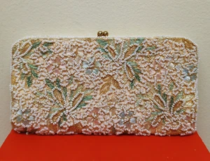 Vintage 1950’s Hand Beaded and Stitched Floral Wallet w/Satin Lining - Picture 1 of 7
