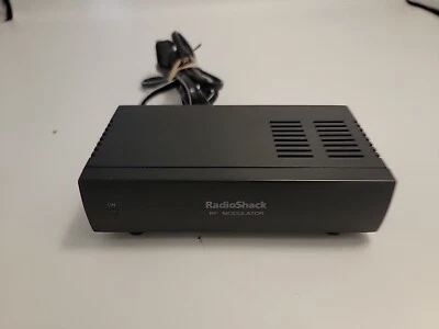 RadioShack RF Modulator Cat. No. 15-1214 120V AC 60Hz 4.5W   - Image 1 of 3