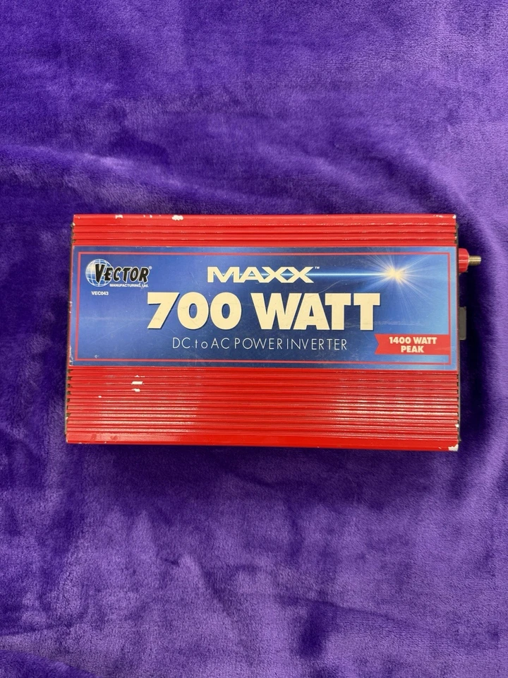 Vector MAXX SST 700 vatios inversor de corriente continua a CA 3 tomas de corriente alterna 1400 vatios pico Foto 1 de 3