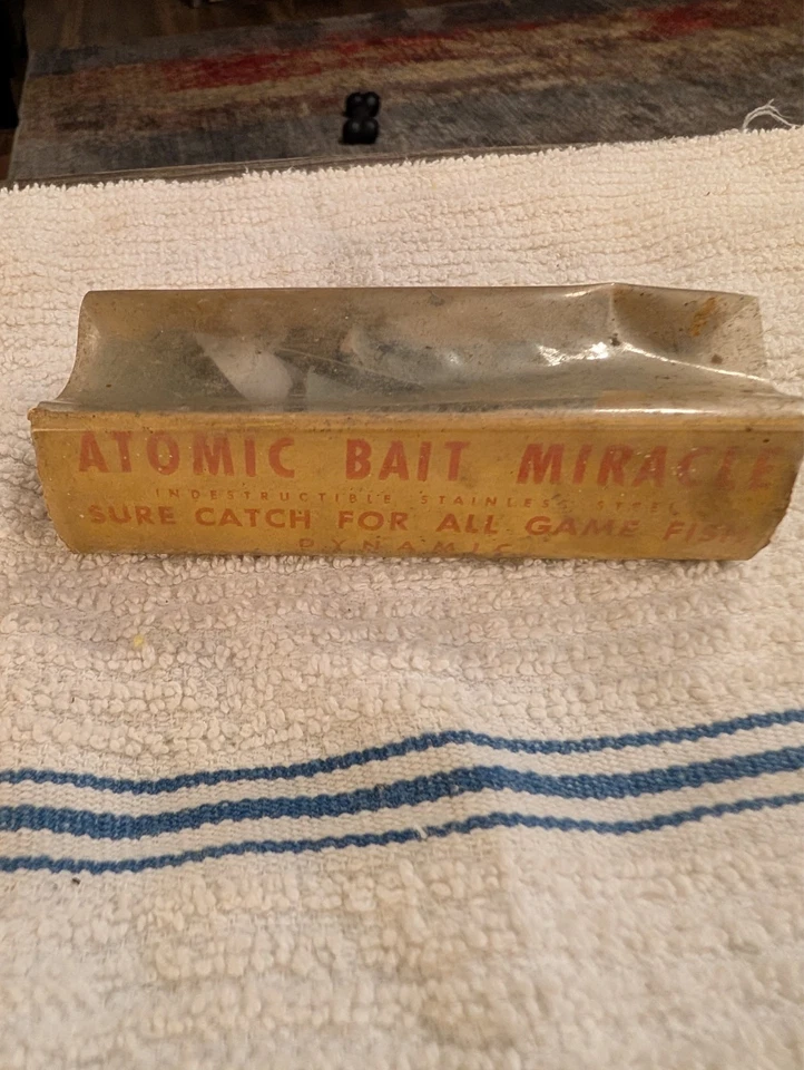 antiguo señuelo de pesca cebo atómico milagro dinámico. acero inoxidable nuevo en caja Foto 1 de 4