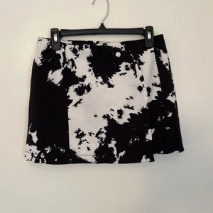 URBAN OUTFITTERS Jagger Button Front Mini Skirt, Cow Print Black White- Medium - Picture 1 of 9