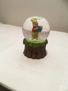 Winnie The Pooh Snow Globe 2.5 Inches - Picture 1 of 4