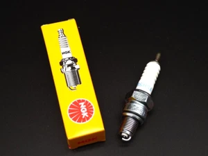 4 bujías NGK 2983 CR6HSA CA125 CB250N XR50 C90 MT DAX50 - Imagen 1 de 2