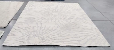 Tapete com manchas traseiras PRATA/MARFIM 8' X 10', preço reduzido 1172725097 BEL129A-8 - Imagem 1 de 4