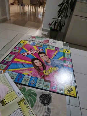 Winning Moves Me Contro Te: Monopoly Rettangolare Gioco da Tavolo - GMVOFF01984 - Immagine 1 di 3