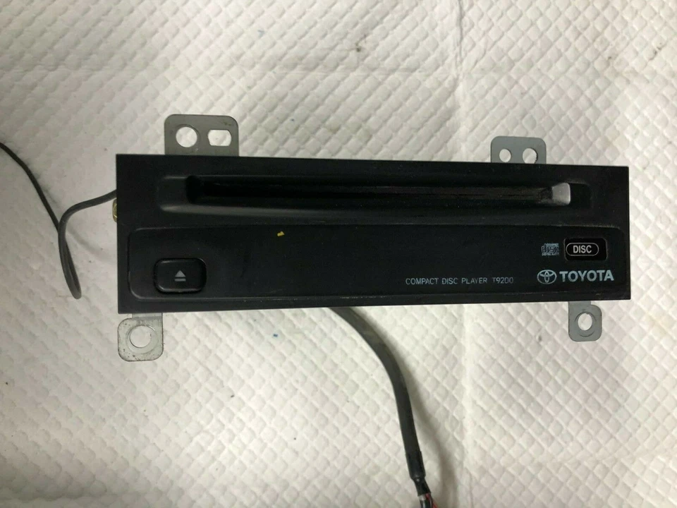 2001-2003 TOYOTA PRIUS COMPACT DISC CD PLAYER 08601-00870 OEM (18) - Image 1 of 4