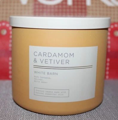 Vela perfumada Bath & Body Works CARDAMOMO & VETIVER 3 mechas blanco granero Foto 1 de 2