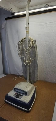 Vintage Eureka Vacuum Model 1428 - Image 1 of 4