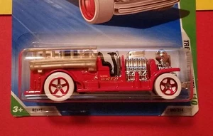 RARE OLD NUMBER 5.5 FIRE TRUCK * 2010 TREASURE HUNT * WHITE TIRES - HOT WHEELS - Picture 1 of 2
