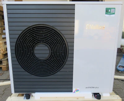 Vaillant Wärmepumpe (Luft/Wasser) VWL 75/6 aroTHERM plus Heizungswärmepumpe - Bild 1 von 4
