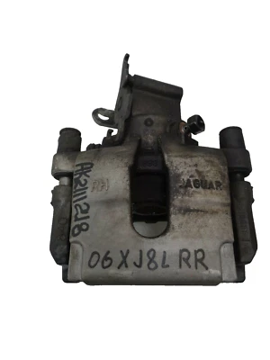 Pinza de freno trasera derecha del lado del pasajero Jaguar XJ8 2006-2007 OEM AK2111218 Foto 1 de 4