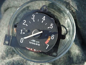 Volvo 140 or 240 Tachometer 1973-1980 4 Cylinder Looks & Works Well. - Foto 1 di 6