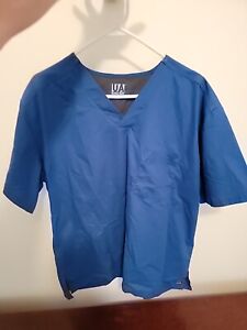 Uniform Advantage Butter-Soft L Men's Scrub Top W/ Dual Breast Pockets Blue
