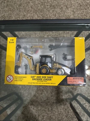 Caterpillar Cat 432E Side Shift Backhoe Loader - Norscot 1:50 Scale #55149 New - Image 1 of 4
